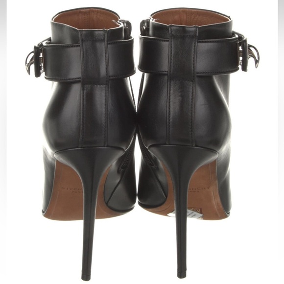 Givenchy Black Leather Shark Lock Peep Toe Ankle Boots Size 40.5 - Picture 8 of 10